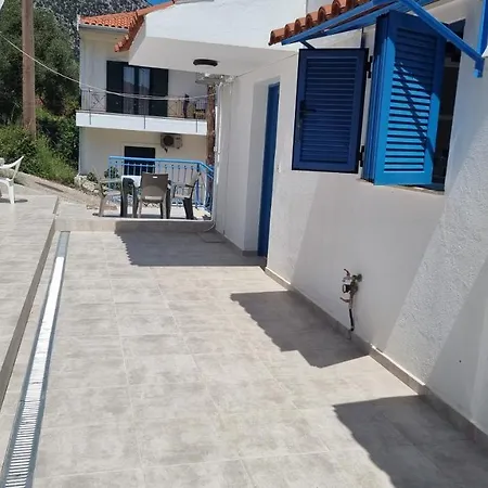 Cristina Studio * بوروس